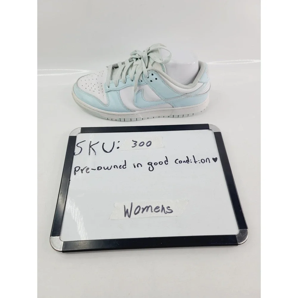 Nike Dunk, Low-top Sneakers Women's, Size 7.5, Blue/White‎ Color.